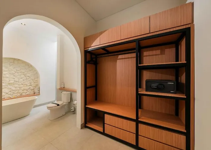 Nuq - Spacious 3br Pool Villa Seminyak (Bali)