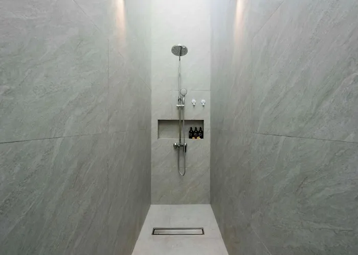 Nuq - Spacious 3br Pool Villa *