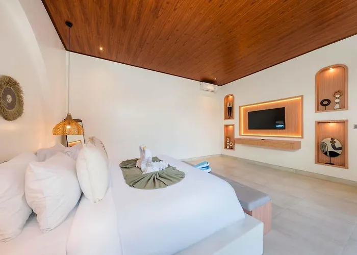 Nuq - Spacious 3br Pool Villa Seminyak (Bali)